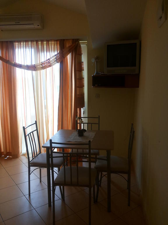 Apartments Villa Dalmatina ヴォディツェ 部屋 写真